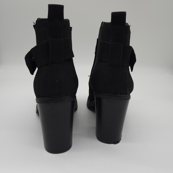 Aus 9 Therapy Black Faux Suede Snake Emboss Heeled Boot - Picture 10 of 16